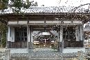 須岐神社参道に設けられた歴史が感じられる随身門