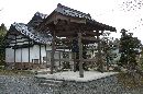 須岐神社の長い歴史の時を刻んできた鐘楼と梵鐘