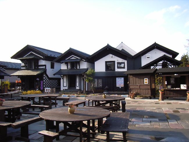 �������𑢓X�i���s�j