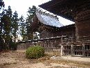 諏訪神社本殿と幣殿と透塀