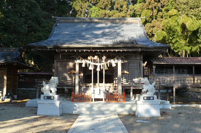 �F��{�{��