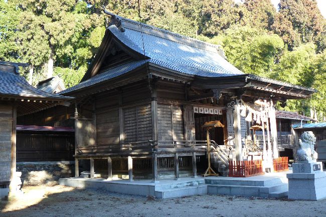 �F��{�{��