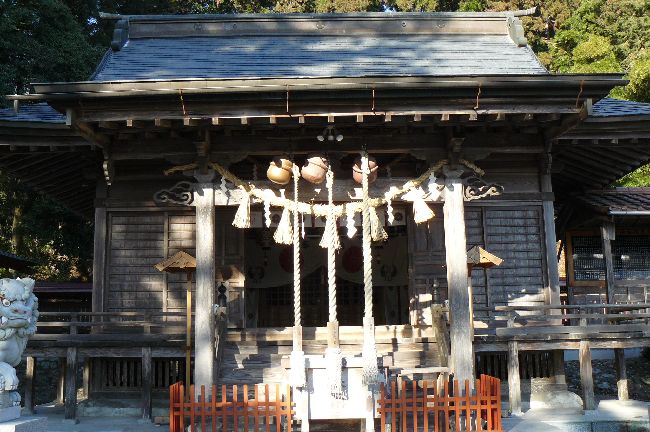 �F��{�{��