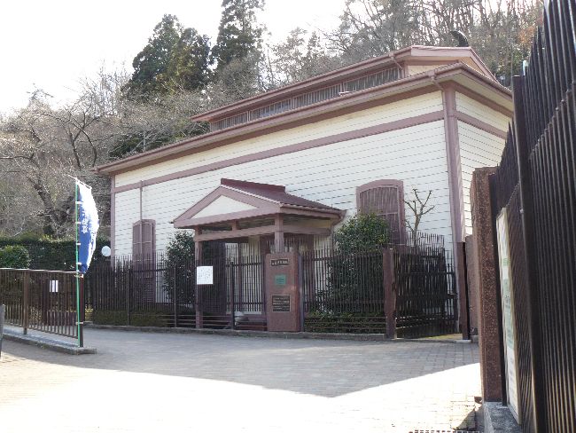 �O���򔭓d��