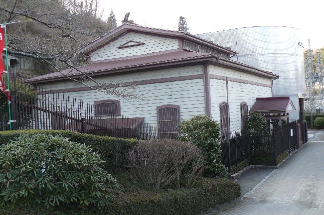 �O���򔭓d��