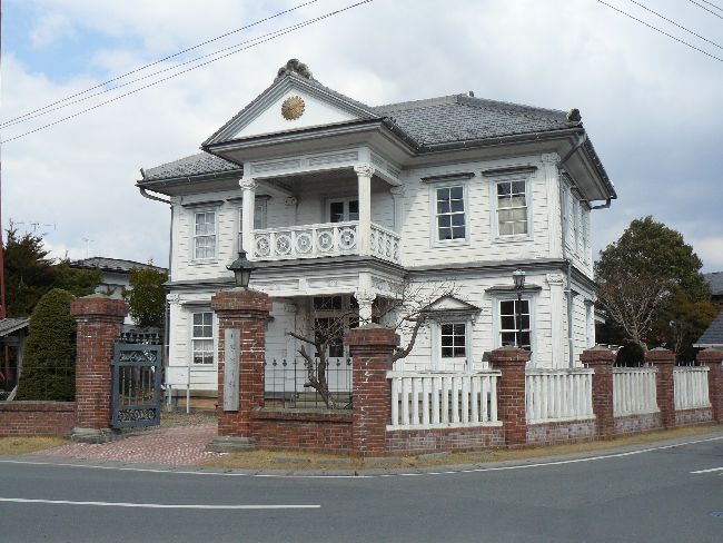 ���o�Čx�@������