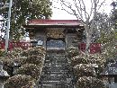 登米神社参道石段から見上げた神社山門