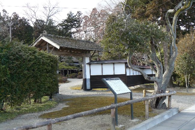 ���X�؉ƏZ��