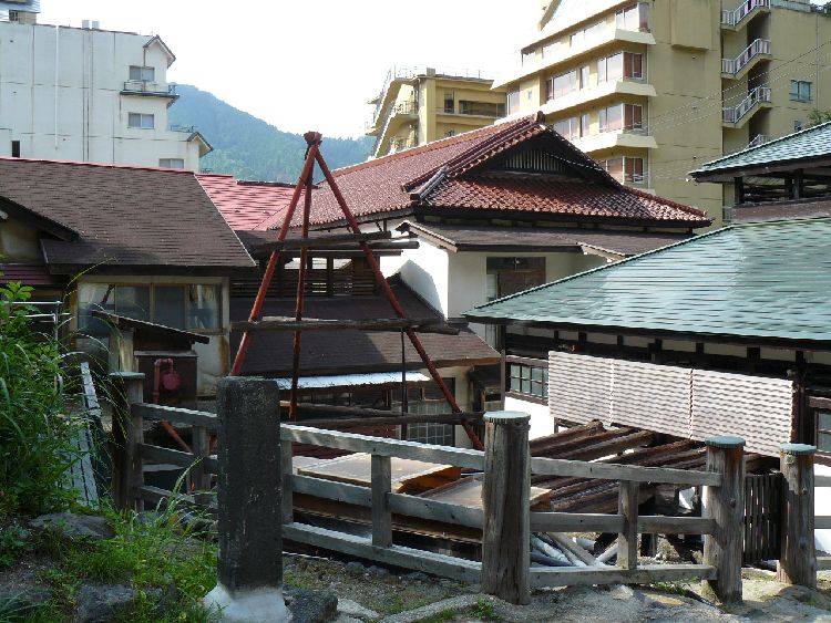 �q����E����X�i�{�錧���s�j