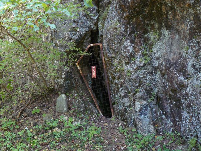 ���R���A��